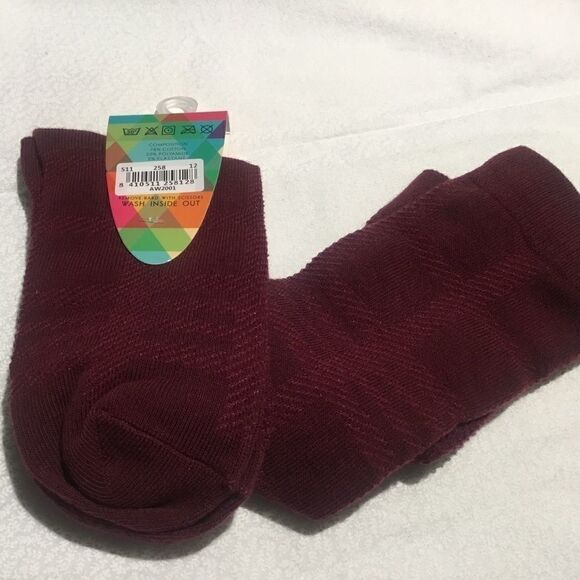 SALE. BUY 5/$10. NWT. Girls Knee Socks Size 12. Wine/Maroon - Picture 4 of 5